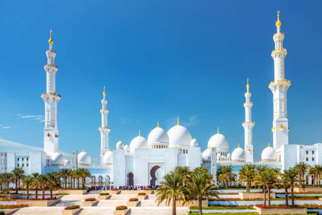 intriguing facts about sheikh zayed grand mosque